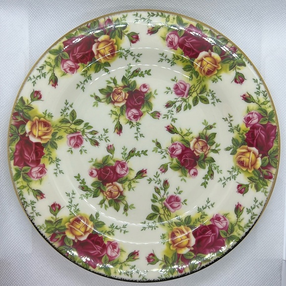 SALAD / DESERT PLATE RARE 1999 ROYAL ALBERT CHINA OLD COUNTRY ROSES CLASIC III - Picture 3 of 9